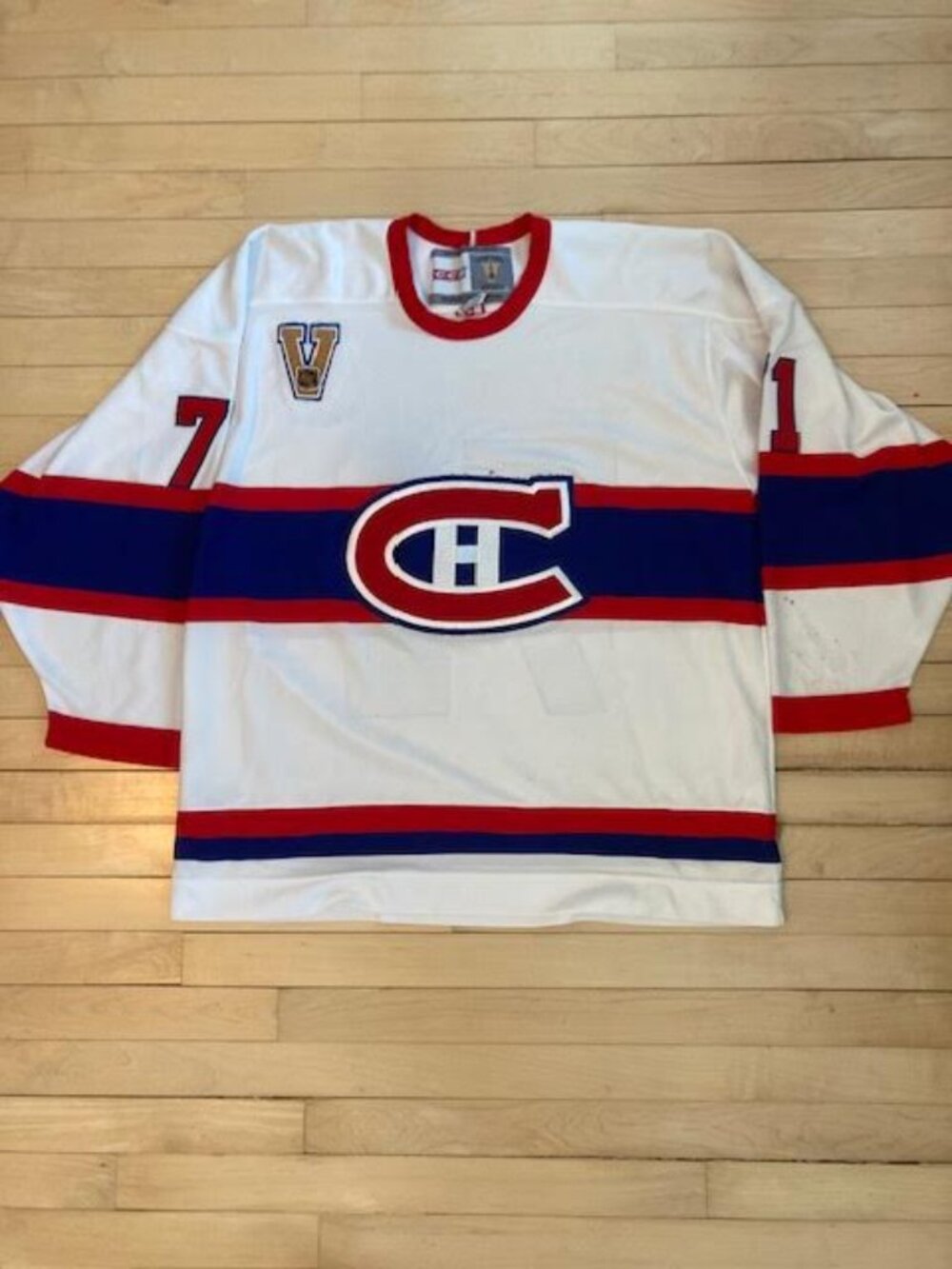 Vintage Hockey CCM Montreal Canadiens White Center Stripe Jersey XL #71 Habs NHL